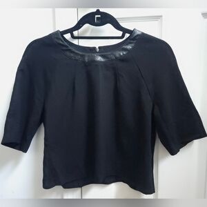 Banana Republic Black Short Sleeve Crop Top